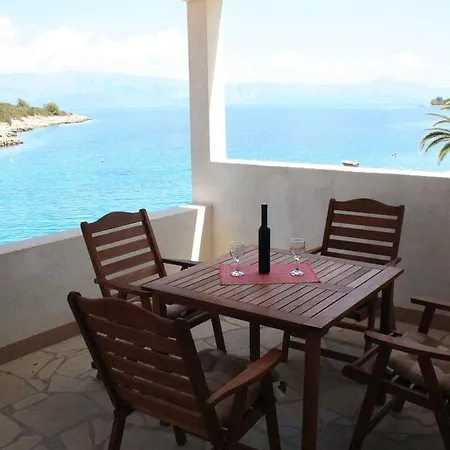 Апартаменты Amfora Gdinj