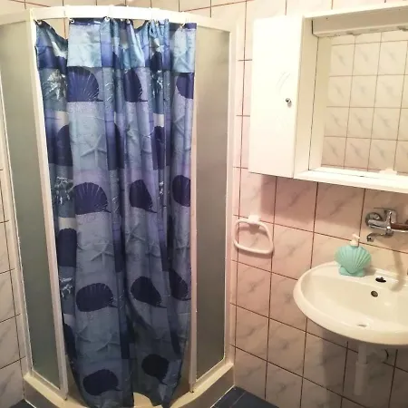 Апартаменты Amfora Gdinj